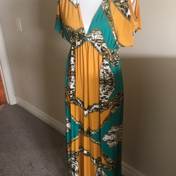 PINK POLKADOT Maxi Dress! - Picture 4 of 5